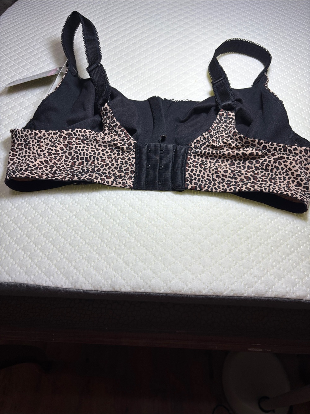 Olga Leopard Print Underwire Bra with Black Lace Trim - Picture 4 of 15